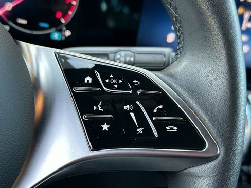 Used 2025 Mercedes-Benz GLA 250 image 30