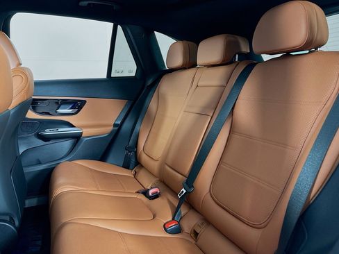 New 2026 Mercedes-Benz GLC 300 4MATIC image 7