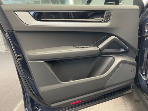 New 2026 Porsche Cayenne AWD/4WD image 20