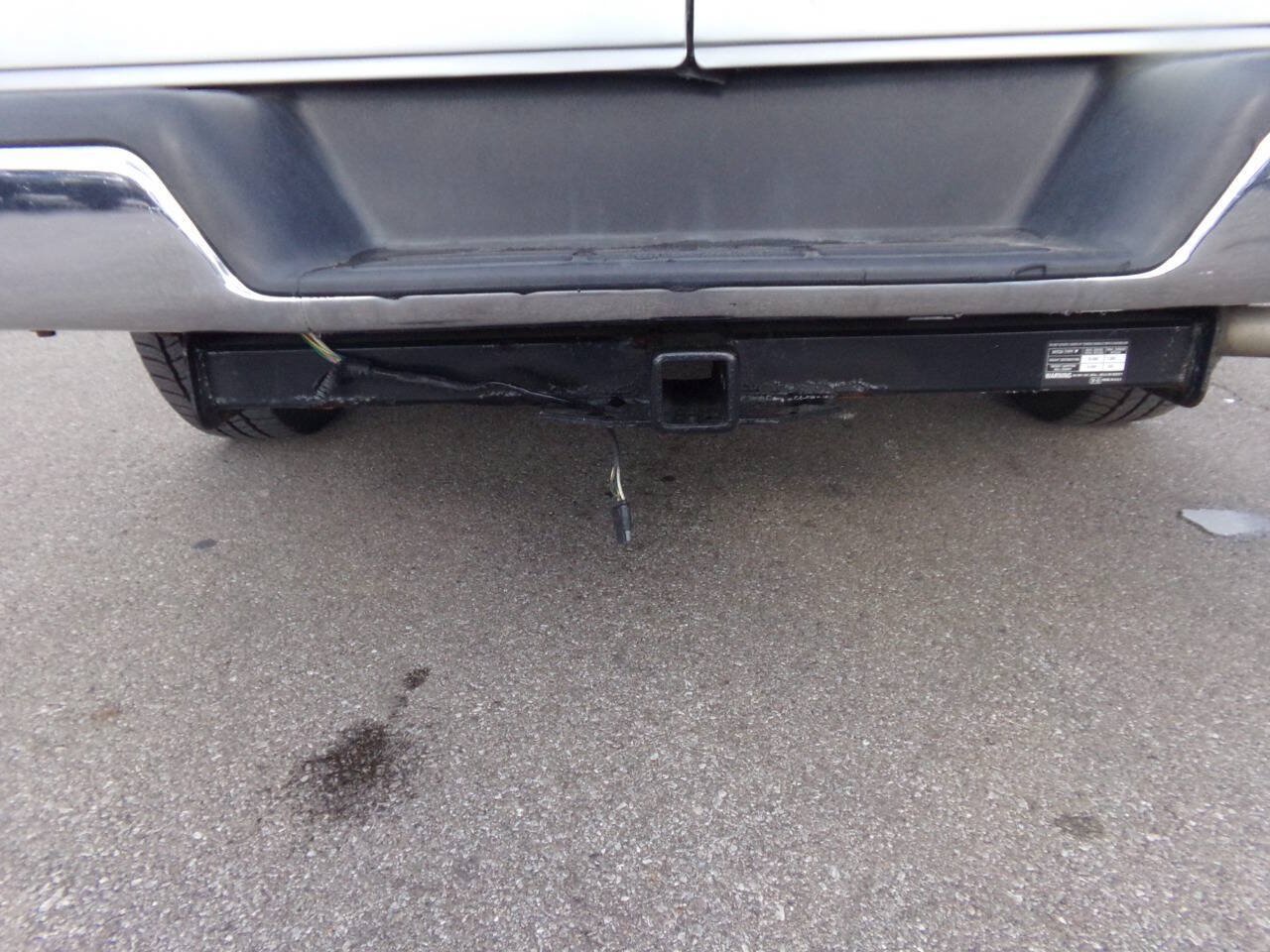Used 2010 GMC Savana 1500 w/ Preferred Equipment Group RWD image 39