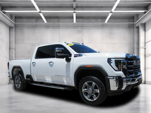 Used 2025 GMC Sierra 2500 SLE AWD/4WD image 1