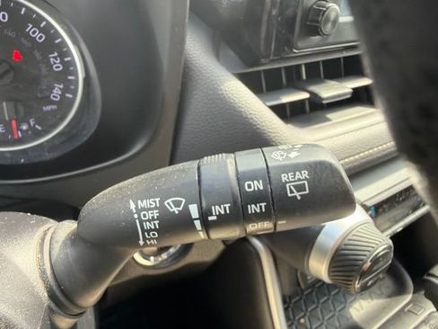 Used 2019 Toyota RAV4 XLE w/ Carpet Mat Package AWD/4WD image 42