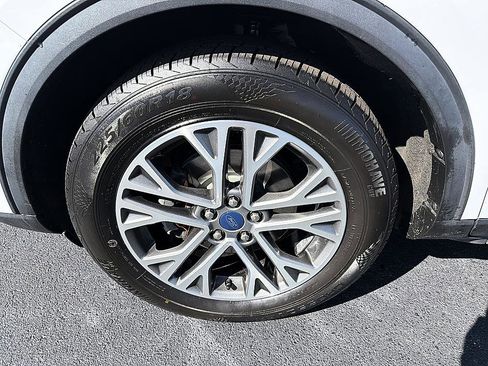 Used 2021 Ford Escape SEL w/ Technology Package image 14