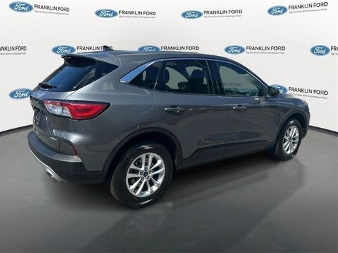 Used 2022 Ford Escape SE image 5