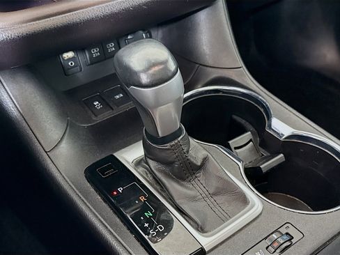 Used 2018 Toyota Highlander Limited Platinum image 19