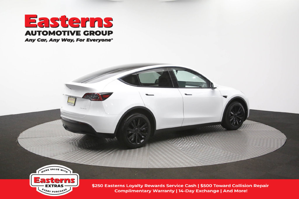 Used 2023 Tesla Model Y Long Range AWD/4WD image 39