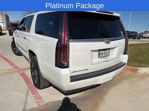 Used 2017 Cadillac Escalade ESV Platinum image 4