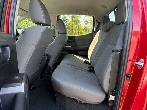 Used 2022 Toyota Tacoma SR5 image 9