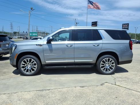 New 2026 GMC Yukon Denali w/ Advanced Technology Package AWD/4WD image 4