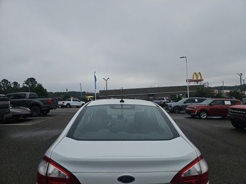 Used 2019 Ford Fiesta SE image 5