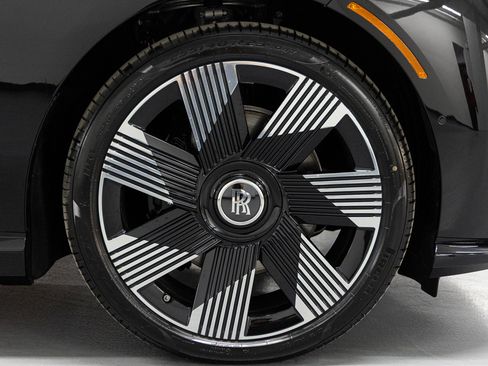 New 2026 Rolls-Royce Spectre image 19