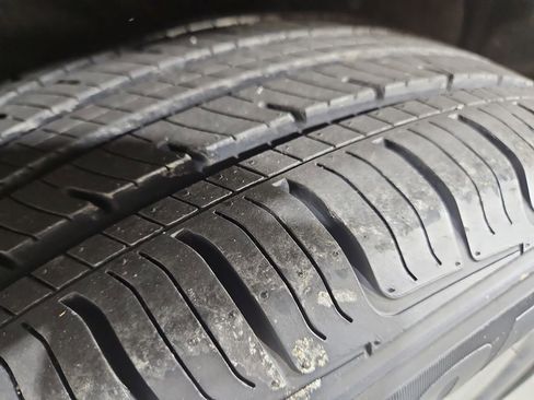 Used 2015 Toyota RAV4 XLE image 28