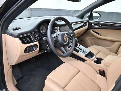 New 2026 Porsche Macan S image 4