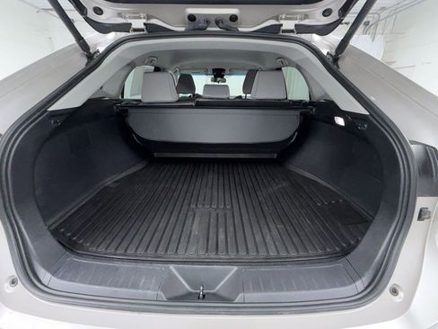 Certified 2024 Toyota Venza LE image 27