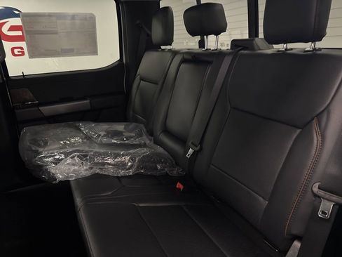 New 2026 Ford F250 Lariat w/ Black Appearance Package image 33