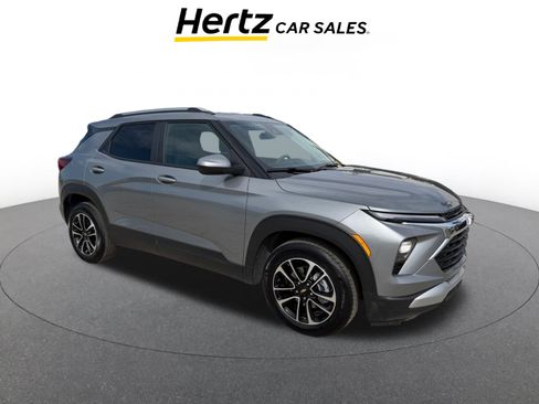 Used 2025 Chevrolet TrailBlazer LT image 1