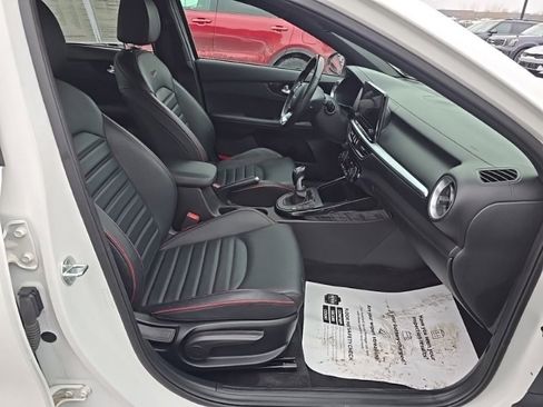 Certified 2022 Kia Forte GT image 30