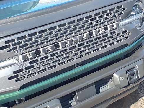 Used 2022 Ford Bronco Badlands image 40