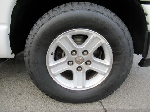 Used 2008 Dodge Ram 1500 Truck SLT image 15