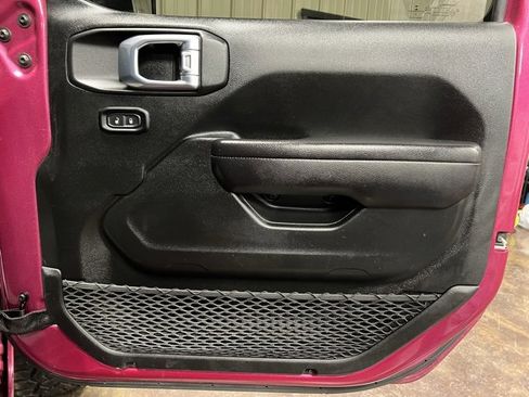 Used 2021 Jeep Wrangler Unlimited Sport image 22