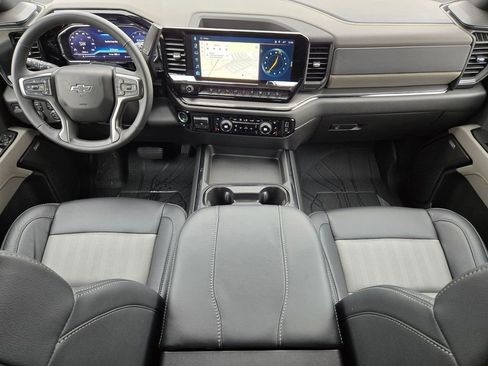 Used 2025 Chevrolet Silverado 2500 ZR2 AWD/4WD image 16