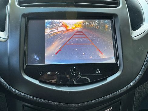 Used 2016 Chevrolet Trax LS image 19