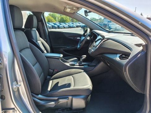 Used 2024 Chevrolet Malibu LT FWD image 9