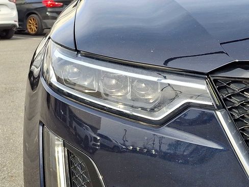 Used 2022 Cadillac XT6 Sport w/ Platinum Package image 9