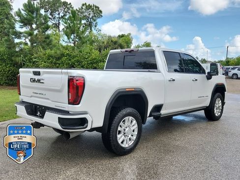 Certified 2023 GMC Sierra 3500 Denali w/ Denali Ultimate Package AWD/4WD image 4