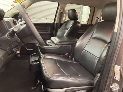 Used 2018 RAM 2500 Tradesman w/ Chrome Appearance Group image 19