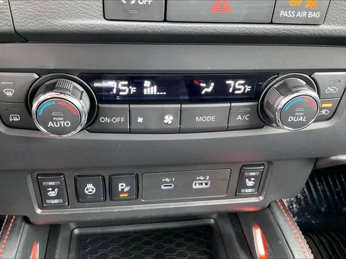 Used 2024 Nissan Frontier Pro-X w/ Pro Convenience Package RWD image 33
