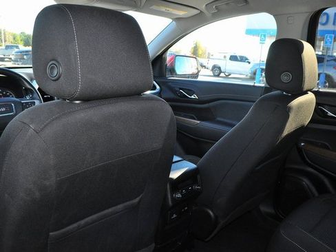 Used 2023 GMC Acadia SLE w/ Driver Convenience Package image 14