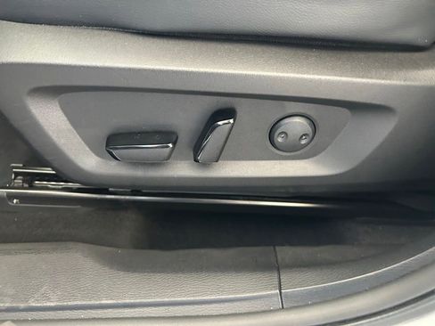 Used 2024 Mitsubishi Outlander SEL FWD image 41