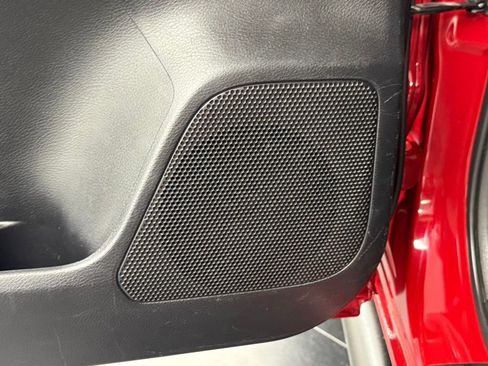 Used 2019 Toyota Tacoma TRD Sport w/ Technology Package image 36