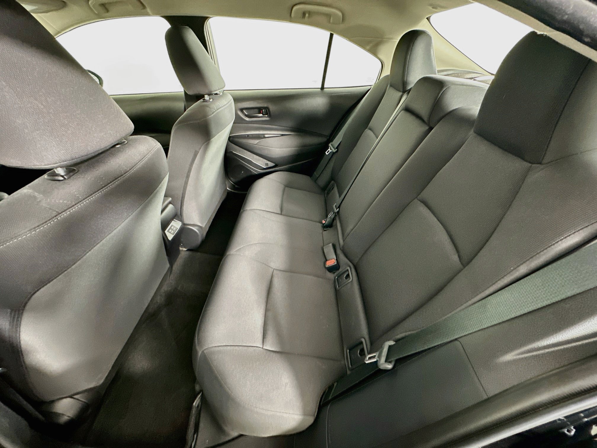Used 2025 Toyota Corolla LE FWD image 26