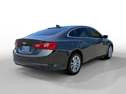 Used 2018 Chevrolet Malibu LT FWD image 5