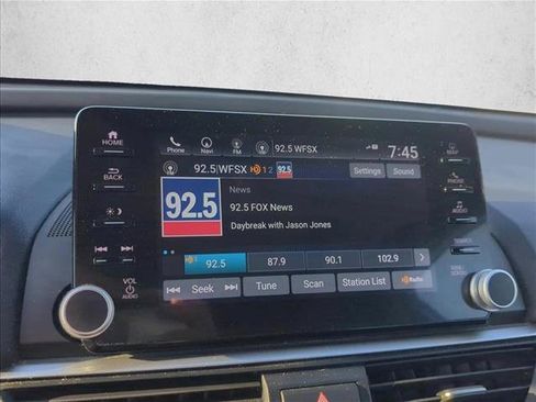 Used 2021 Honda Accord Touring image 16