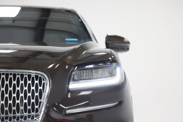 Used 2020 Lincoln Nautilus Reserve FWD image 3