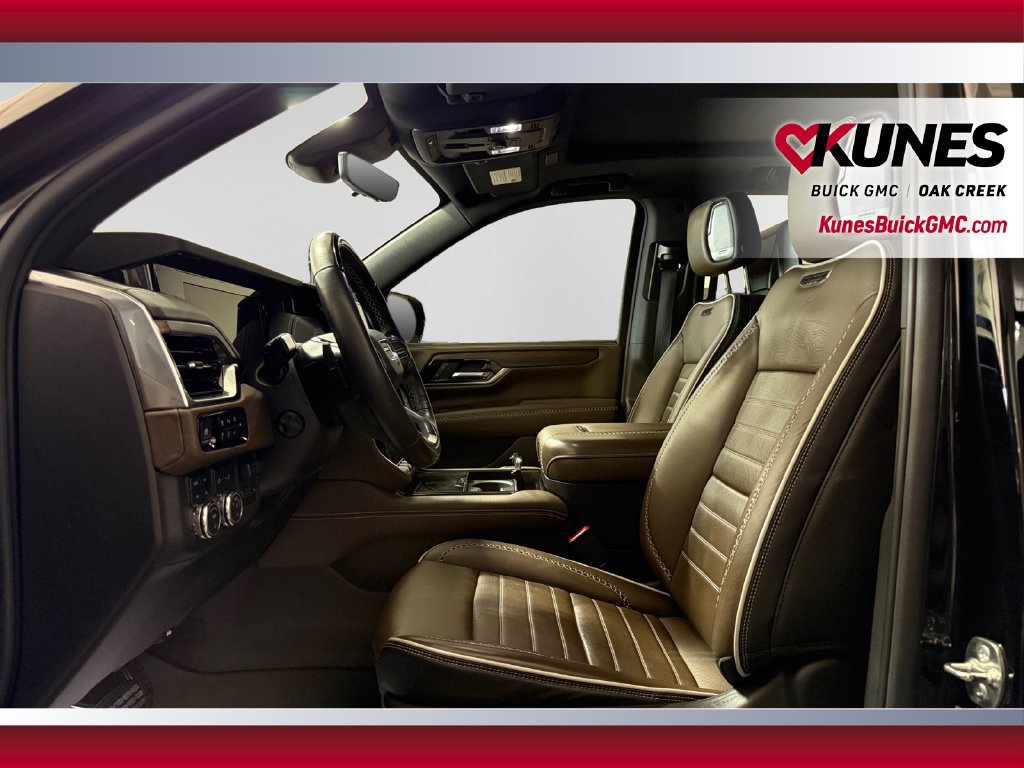 Used 2025 GMC Yukon Denali Ultimate w/ LPO, Floor Liner Package AWD/4WD image 22