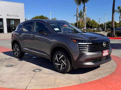 New 2026 Nissan Kicks SV w/ SV Premium Package image 2