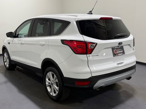 Used 2019 Ford Escape SE FWD image 22