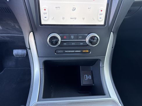 Used 2024 Ford Edge SEL image 36