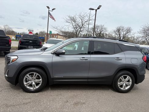 Used 2020 GMC Terrain SLE w/ Driver Convenience Package image 9