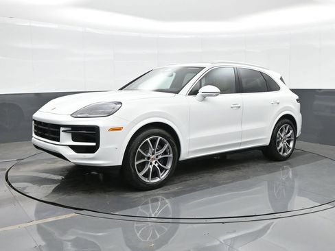 New 2026 Porsche Cayenne AWD/4WD image 1