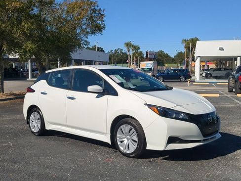 Certified 2025 Nissan Leaf S image 2