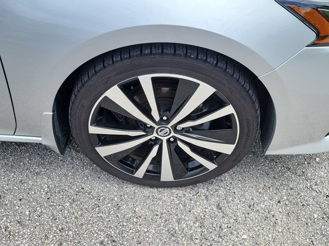 Certified 2021 Nissan Altima 2.5 SR w/ SR Premium Package FWD image 7