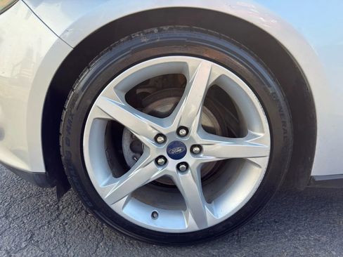 Used 2014 Ford Focus Titanium FWD image 12