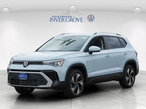 New 2026 Volkswagen Taos SE AWD/4WD image 4