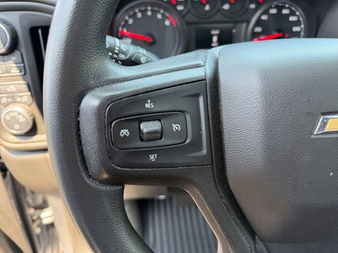 Used 2020 Chevrolet Silverado 1500 Custom w/ Custom Value Package AWD/4WD image 15