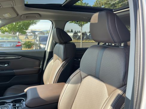 Used 2025 Honda Pilot Elite image 20